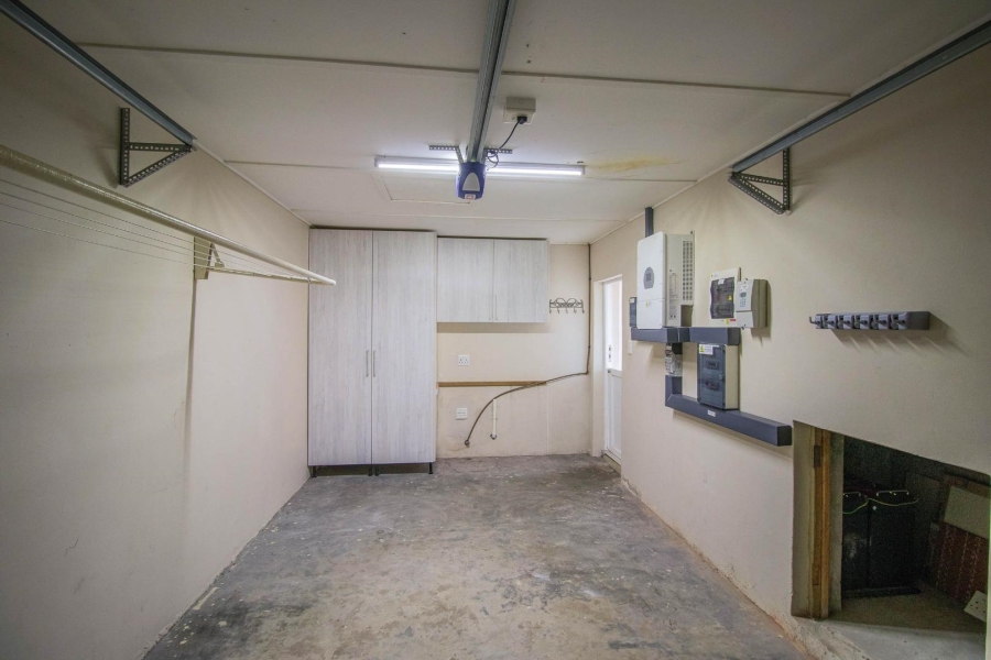 4 Bedroom Property for Sale in Hartenbos Landgoed Western Cape